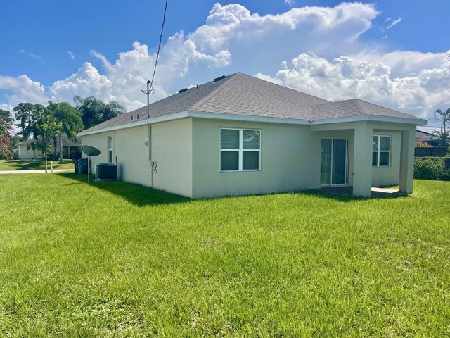 4 of 23 - 1537 Sw Meridian Avenue, Port St. Lucie, FL