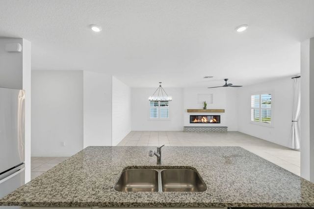 5 of 52 - 4633 Sw Savona Boulevard, Port St. Lucie, FL