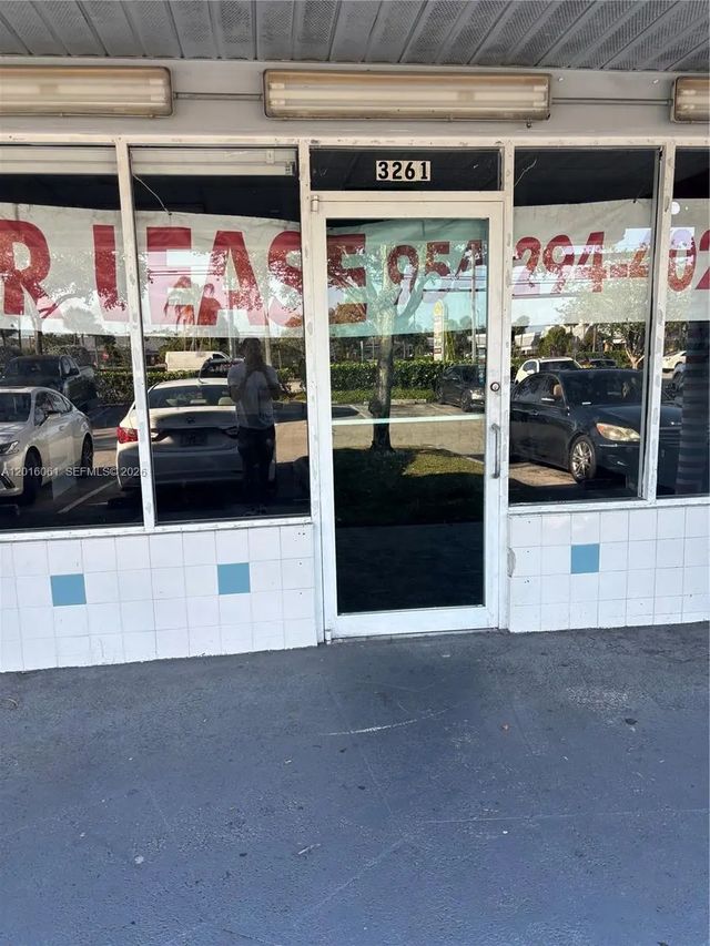 2 of 10 - 3261 Davie Boulevard, Fort Lauderdale, FL