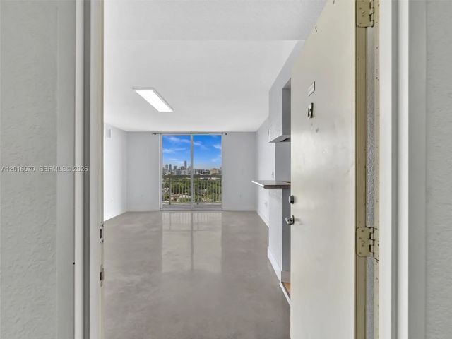 5 of 49 - 816 Nw 11th Street #1208, Miami, FL