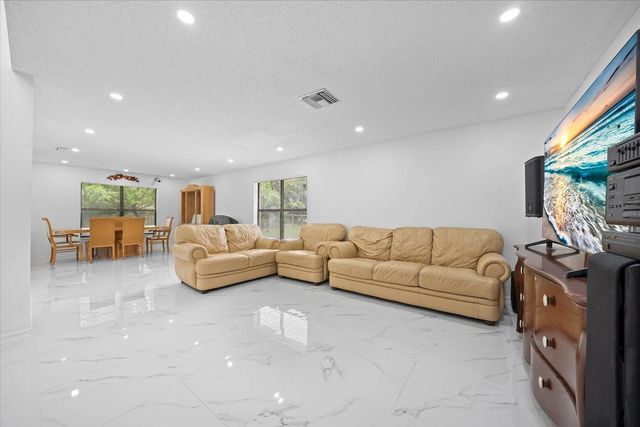 4 of 35 - 2340 Fairmont Avenue, Miramar, FL