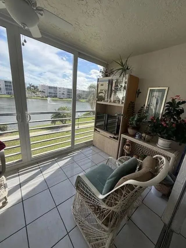 2 of 34 - 324 Se 10th Street #207, Dania Beach, FL