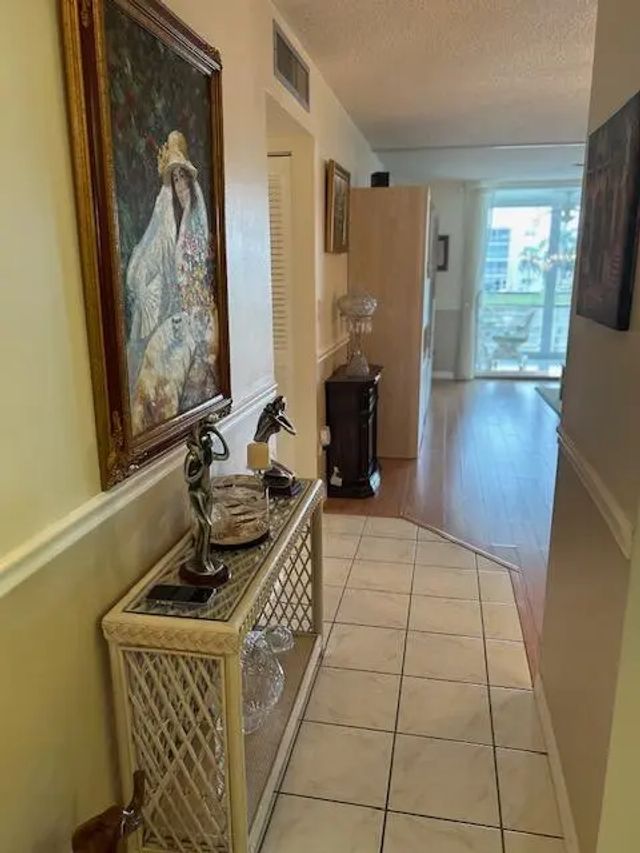 4 of 34 - 324 Se 10th Street #207, Dania Beach, FL