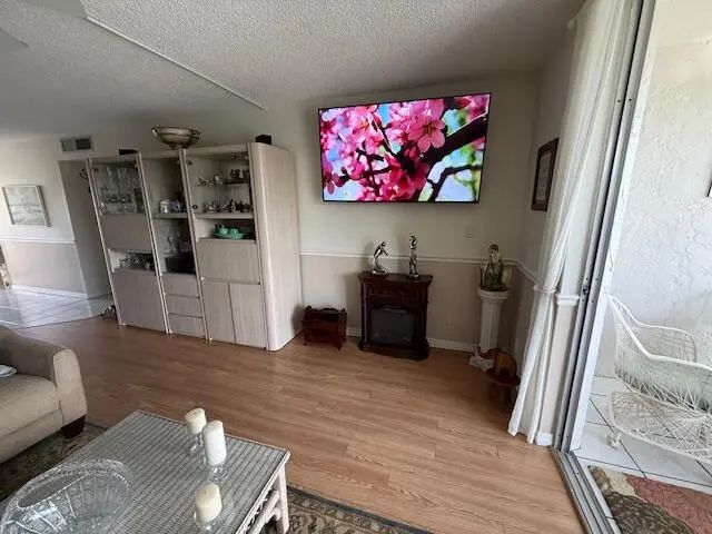 5 of 34 - 324 Se 10th Street #207, Dania Beach, FL