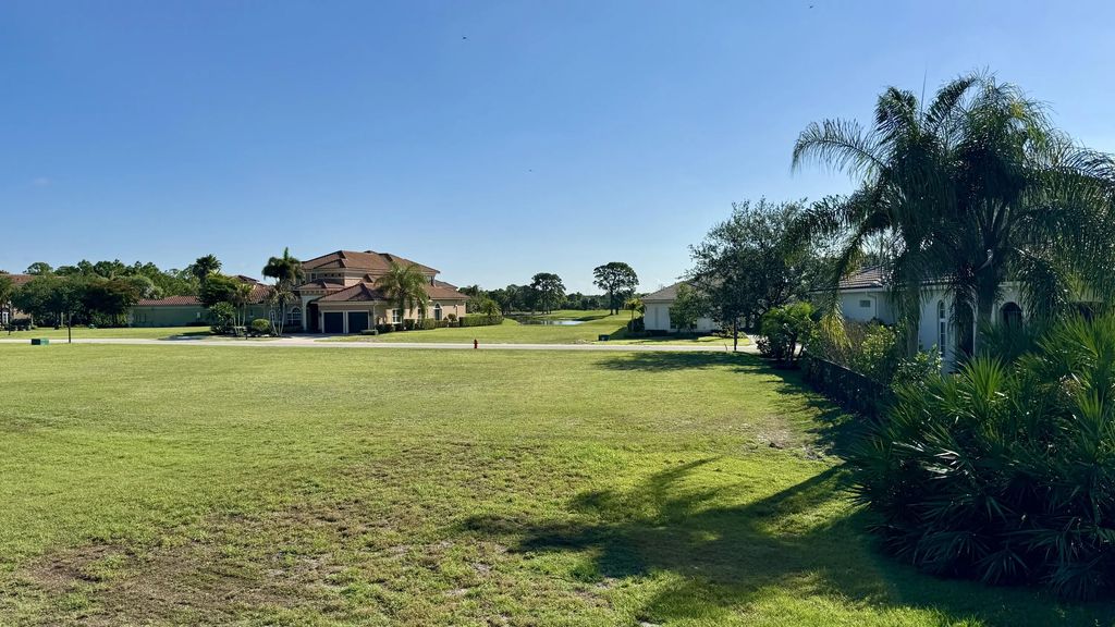 114 Se Via Verona, Port St. Lucie
