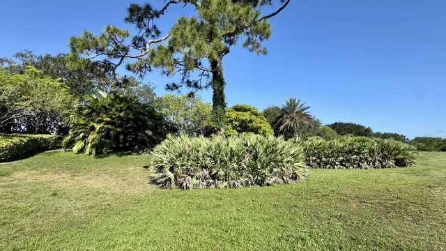 4 of 10 - 114 Se Via Verona, Port St. Lucie, FL