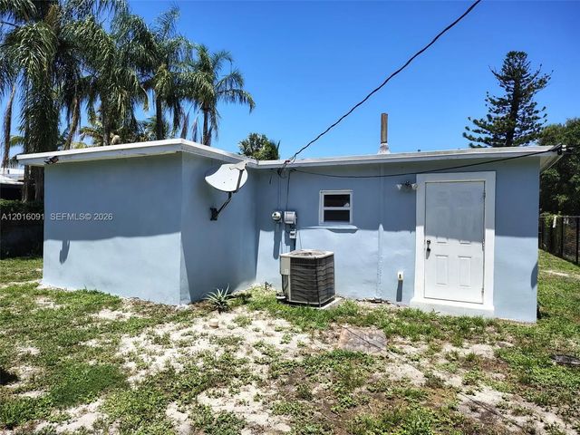 2 of 21 - 311 Nw 28th Way, Fort Lauderdale, FL