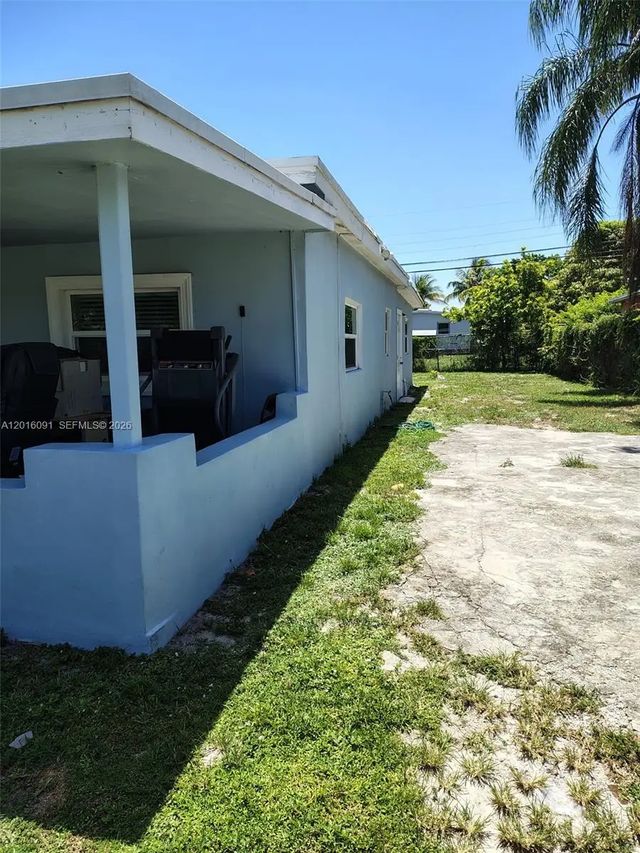 3 of 21 - 311 Nw 28th Way, Fort Lauderdale, FL