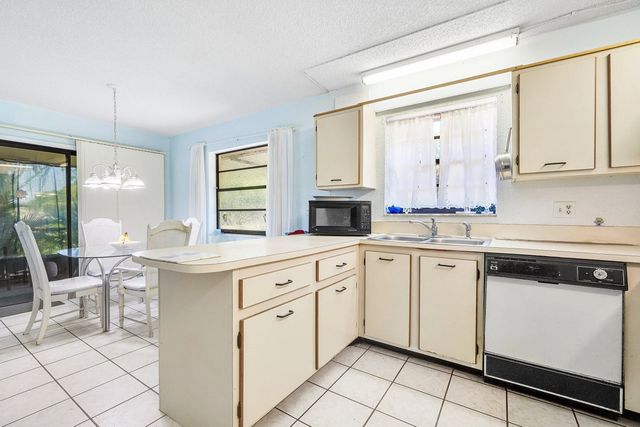 4 of 21 - 5 Via De Casas Norte #5, Boynton Beach, FL