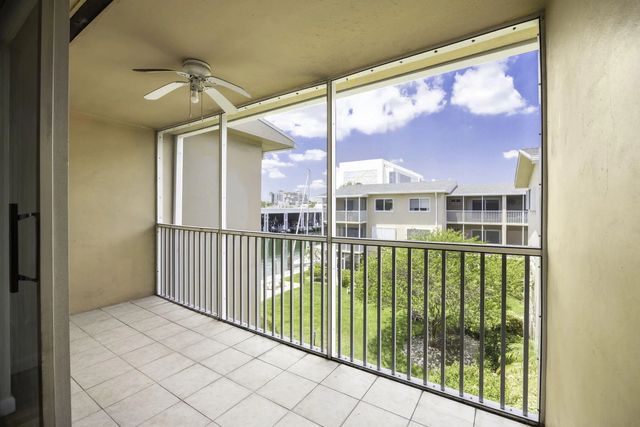 2 of 27 - 1510 Se 15th Street #302, Fort Lauderdale, FL