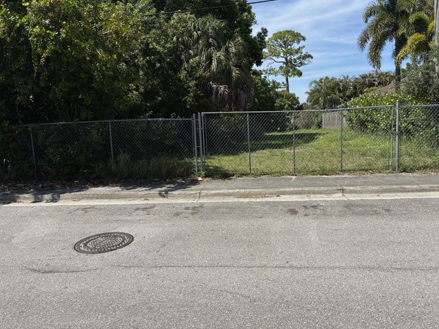 2 of 3 - 6755 1st Street, Jupiter, FL