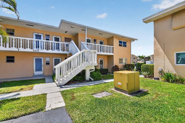 3 of 40 - 2111 Ne 1st Court #204, Boynton Beach, FL