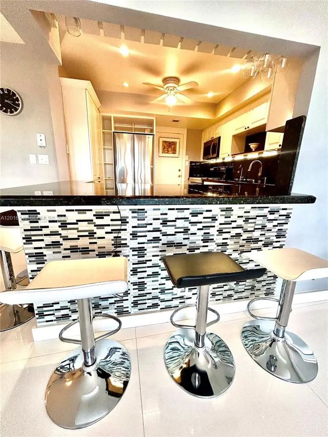 200 Diplomat Parkway #721, Hallandale Beach