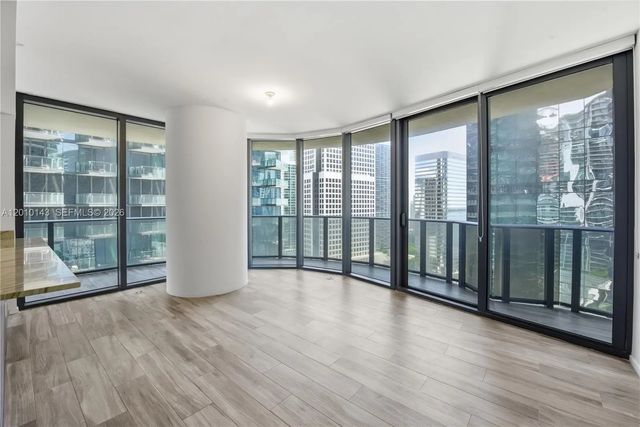 3 of 27 - 801 S Miami Avenue #2505, Miami, FL