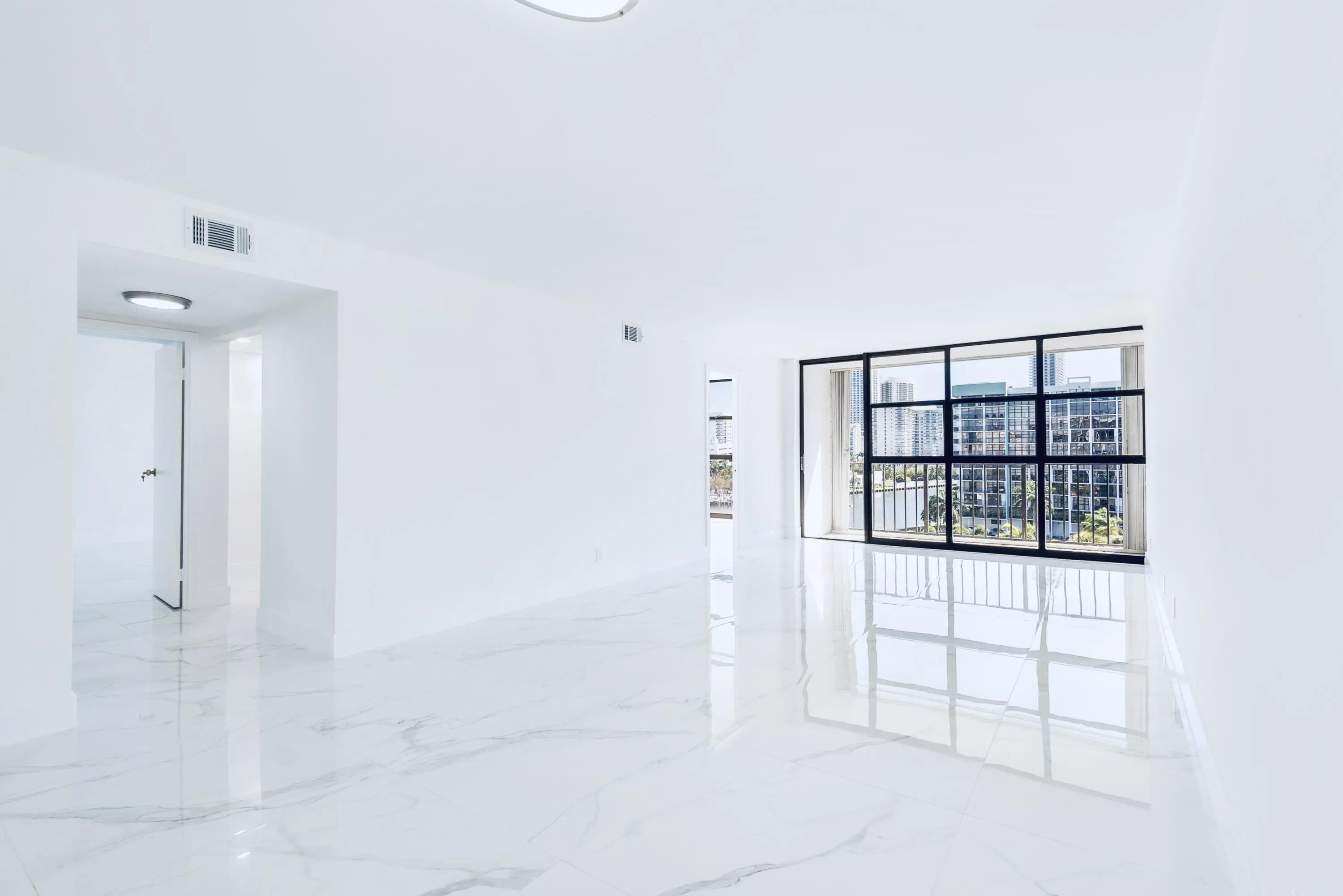 600 Parkview Drive #718, Hallandale Beach
