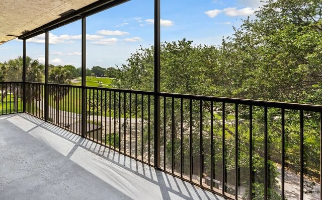 200 Jacaranda Country Club Drive #3c, Plantation