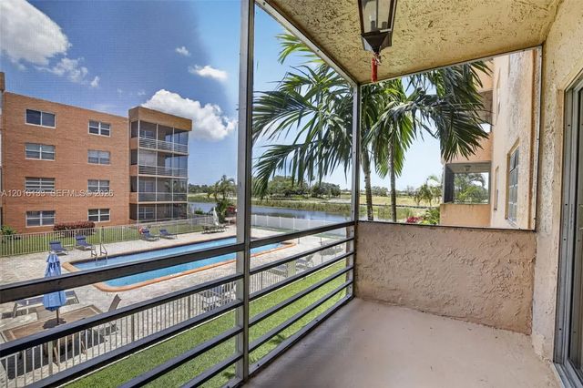 3 of 55 - 3048 E Sunrise Lakes Drive #220, Sunrise, FL
