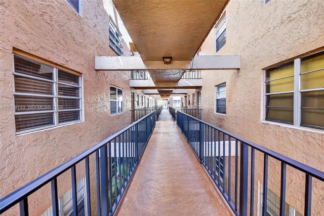 4 of 55 - 3048 E Sunrise Lakes Drive #220, Sunrise, FL