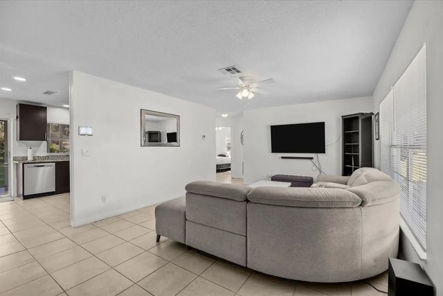 5 of 35 - 1549 Se Minorca Avenue, Port St. Lucie, FL