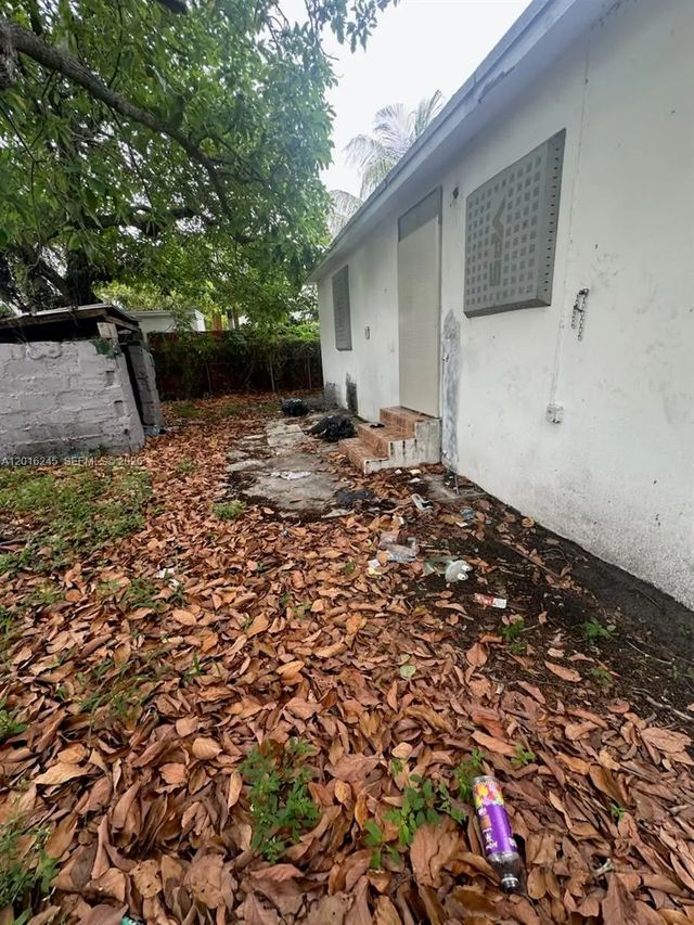 3 of 8 - 1891 Nw 62nd Terrace, Miami, FL