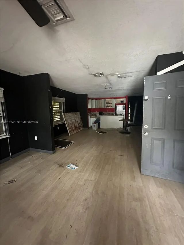 5 of 8 - 1891 Nw 62nd Terrace, Miami, FL