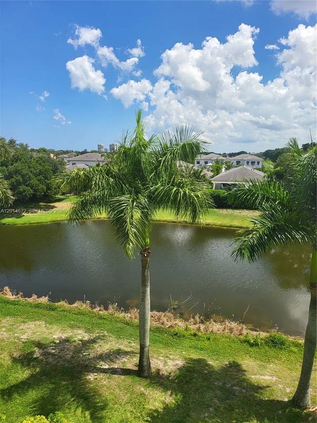 3 of 35 - 3640 Whitehall Drive #406, West Palm Beach, FL