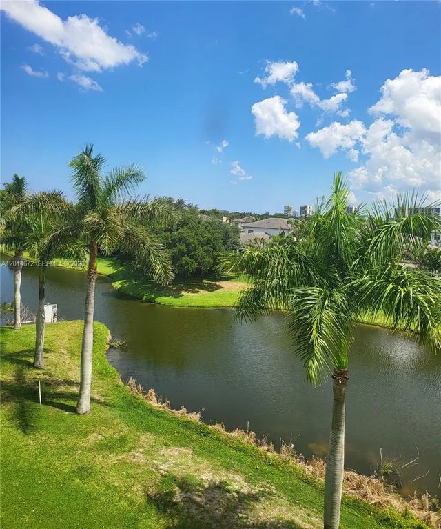 4 of 35 - 3640 Whitehall Drive #406, West Palm Beach, FL