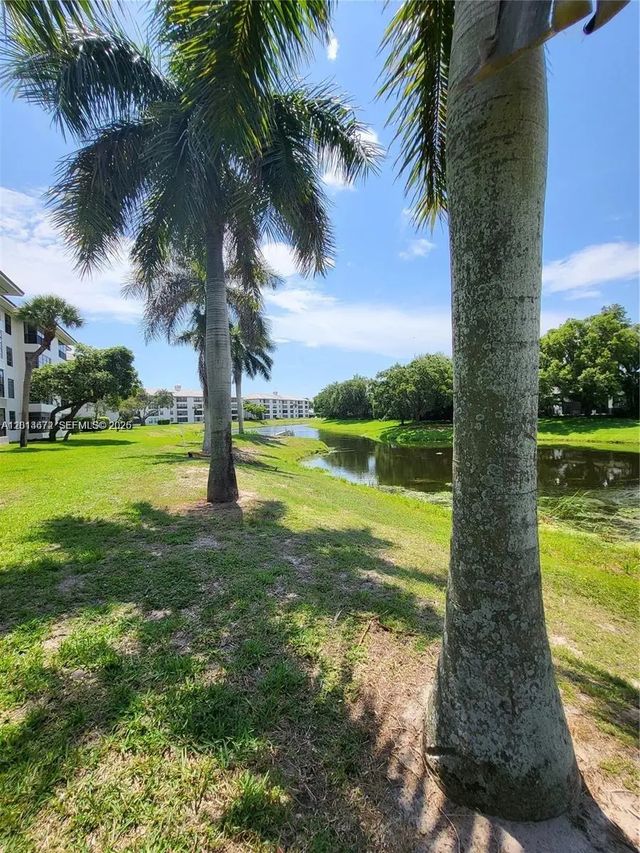 5 of 35 - 3640 Whitehall Drive #406, West Palm Beach, FL