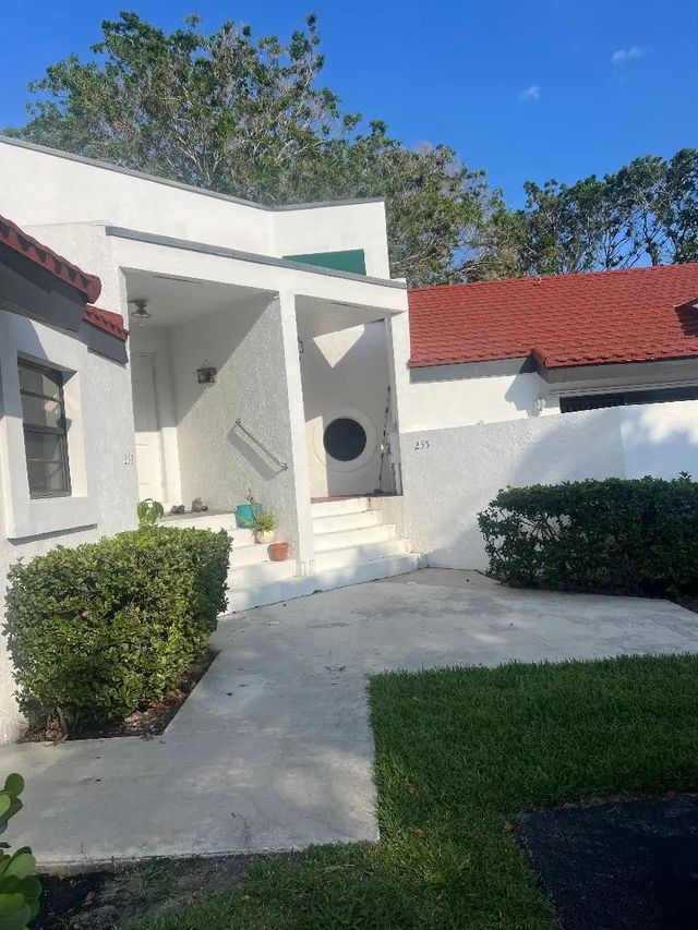 255 Nw 36th Avenue, Deerfield Beach