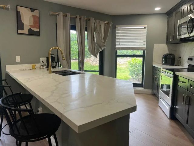 5 of 20 - 255 Nw 36th Avenue, Deerfield Beach, FL