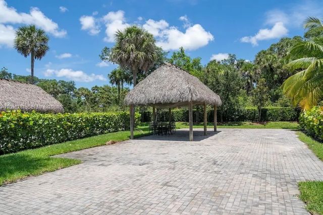 4 of 13 - 147 S Cortez Drive, Margate, FL