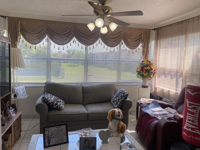 9821 Sunrise Lakes Boulevard #210, Sunrise