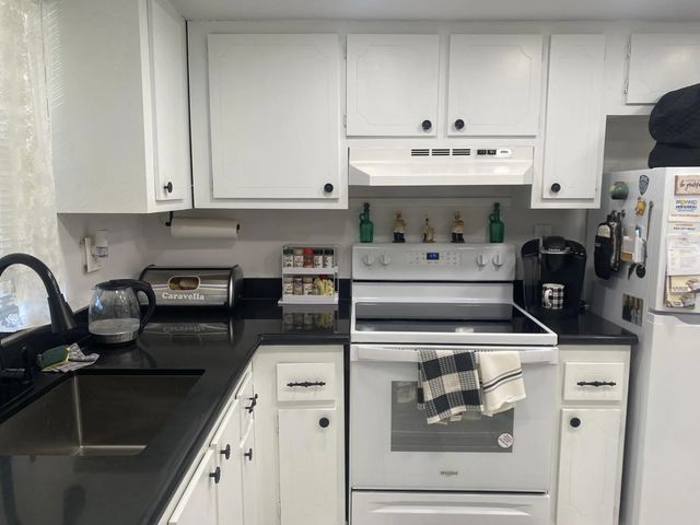 2 of 13 - 9821 Sunrise Lakes Boulevard #210, Sunrise, FL