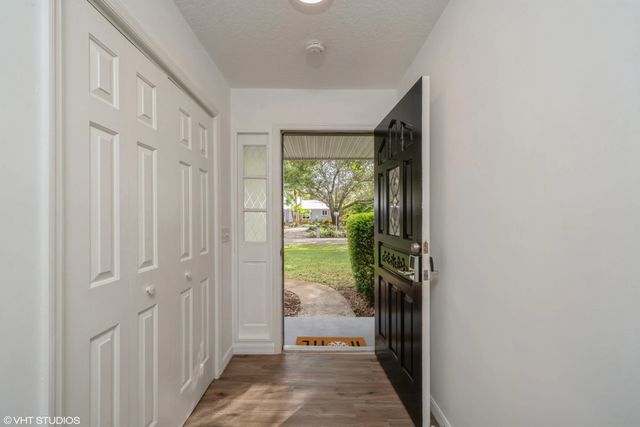 5 of 36 - 595 11th Avenue, Vero Beach, FL