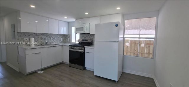 2 of 12 - 1730 Sw 85th Avenue, Davie, FL