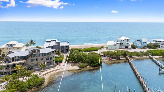 4 of 11 - 918 Se Macarthur Boulevard, Stuart, FL