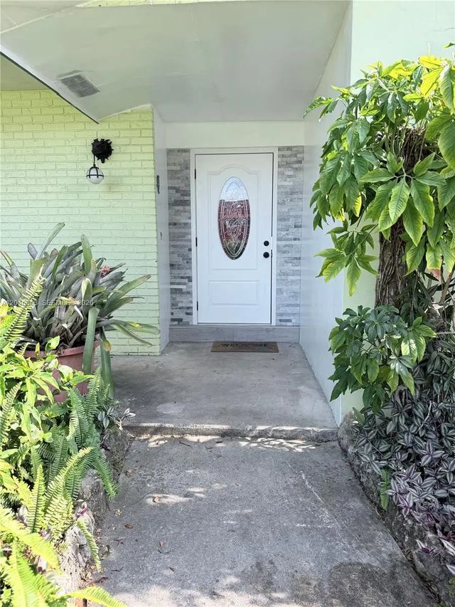 2 of 37 - 4420 Nw 16th Street, Lauderhill, FL