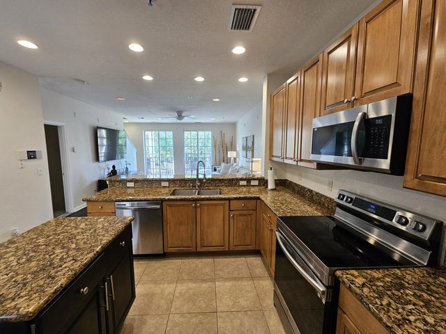 3 of 13 - 405 Schoolhouse Road, Jupiter, FL