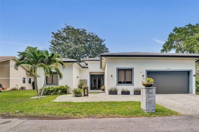 3909 Sw 54th Court, Dania Beach