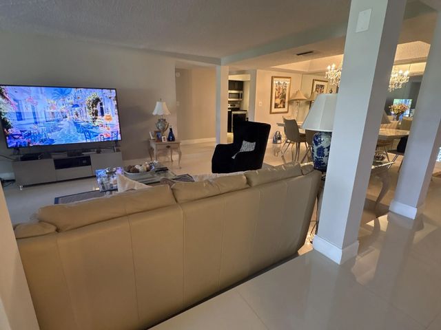 3 of 27 - 3730 Inverrary Drive #2t, Lauderhill, FL