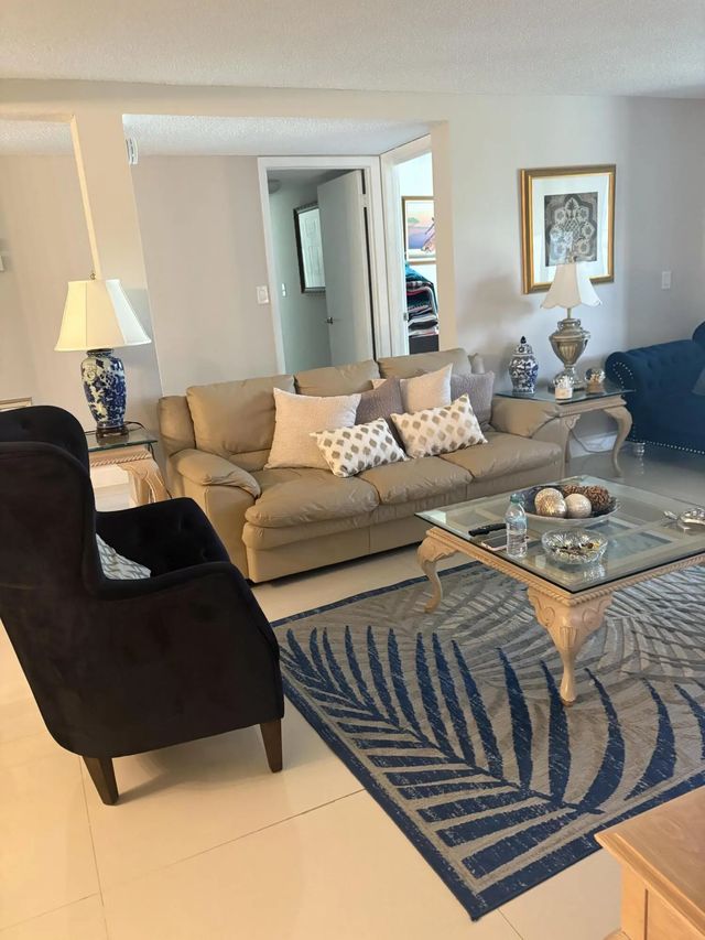 4 of 27 - 3730 Inverrary Drive #2t, Lauderhill, FL