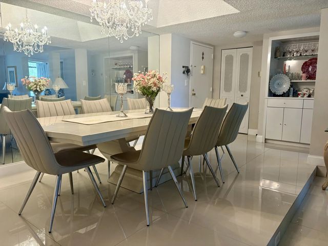 5 of 27 - 3730 Inverrary Drive #2t, Lauderhill, FL