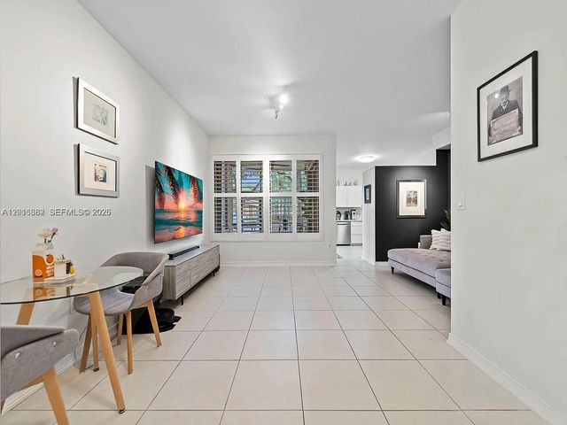 5 of 29 - 15533 N Miami Lakeway N #101-19, Miami Lakes, FL