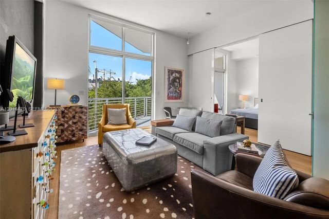 3 of 39 - 2001 Meridian Avenue #404, Miami Beach, FL