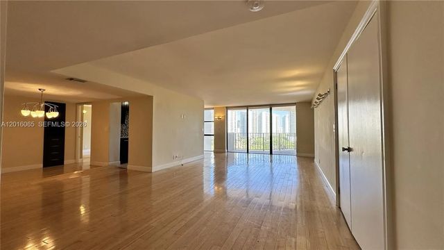 2 of 56 - 18181 Ne 31st Court #1408, Aventura, FL