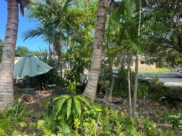 5 of 38 - 1631 Ne 157th Terrace, North Miami Beach, FL