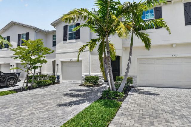 3 of 90 - 6933 N Harbours Edge Avenue, Lake Worth, FL