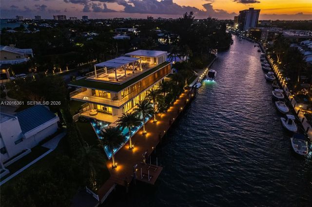 3 of 21 - 13390 Biscayne Bay Drive, North Miami, FL