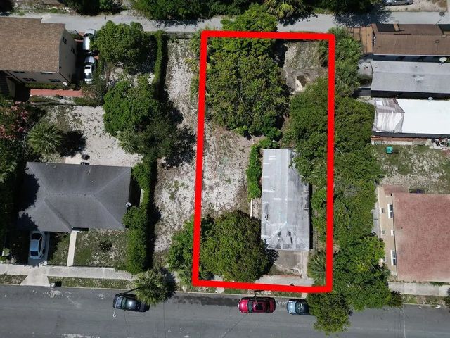 2 of 4 - 809 7th Street, West Palm Beach, FL