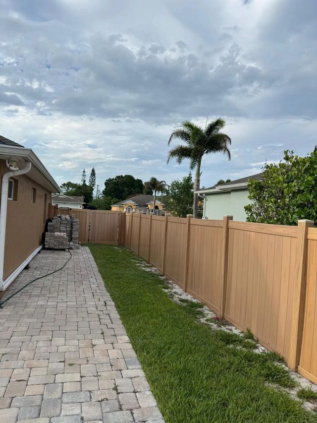 5 of 33 - 170 Sw Pilsner Circle, Port St. Lucie, FL
